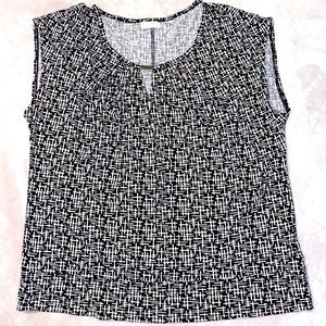 New York and Company Abstract Black & White Stretch Blouse